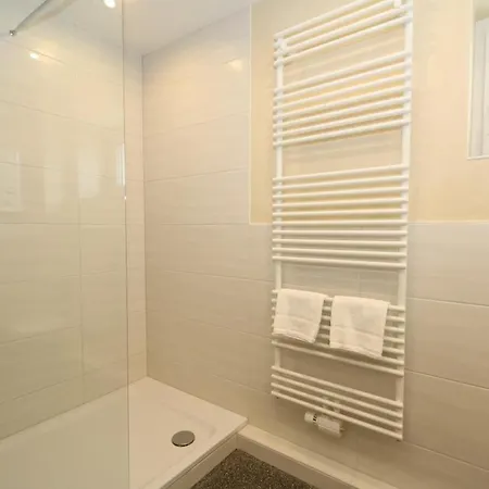 Apartman Capper